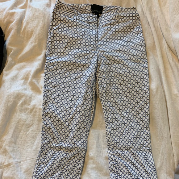 High ankle pants. White with blue pattern. - Picture 1 of 3